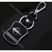 Авто брелок Ніссан (Nissan) на ключі авто зі шкір.вставкою, брелоки авто на подарунок